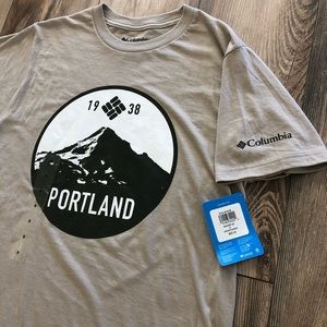 Columbia graphic tee